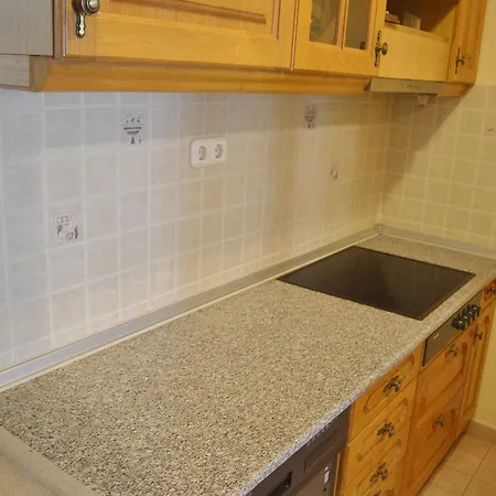 Rose Garden City Apartment *